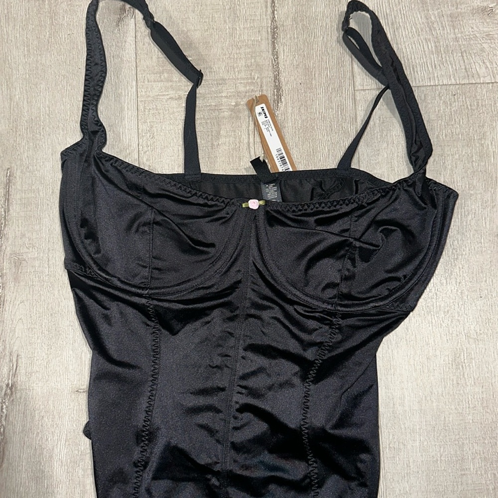 SKIMS lace bodysuit NEW